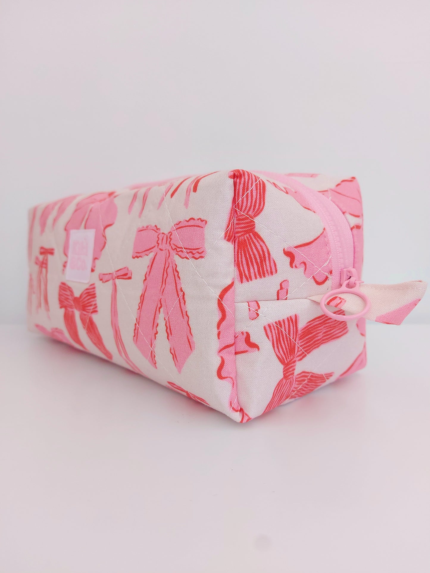 Quilted Makeup Bag- Red/Pink Bows